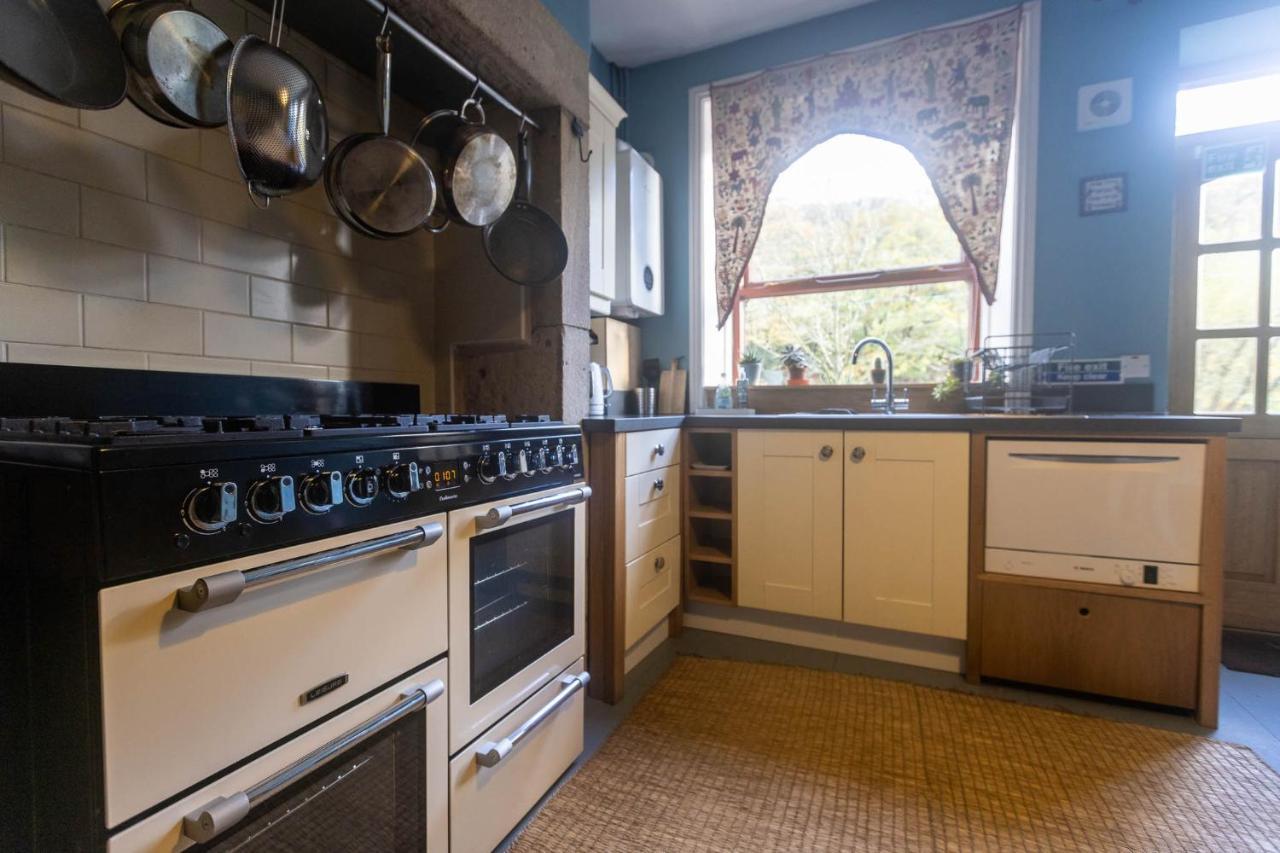Beautiful Riverside Home, Hebden Bridge, Woodland Views, Sleeps 2 - 9 Exterior foto