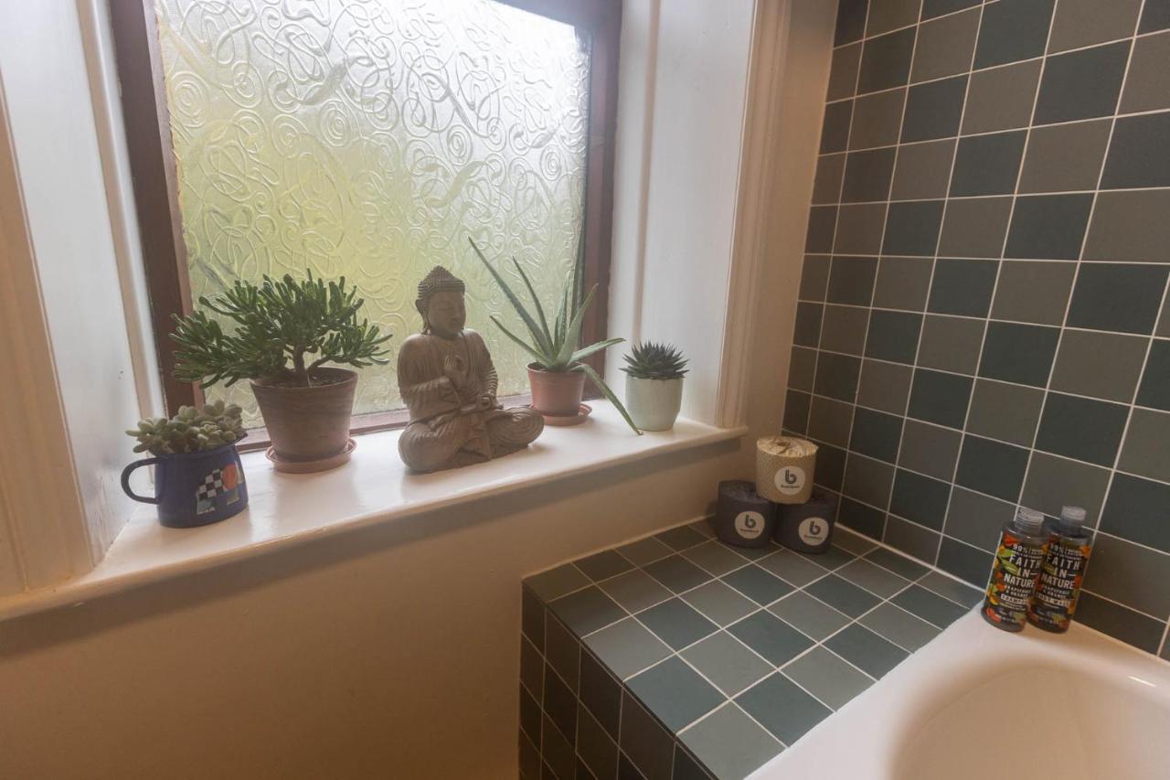 Beautiful Riverside Home, Hebden Bridge, Woodland Views, Sleeps 2 - 9 Exterior foto