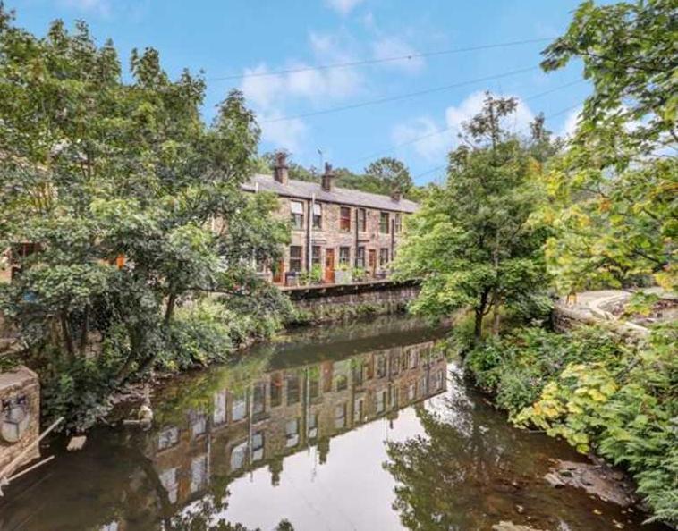 Beautiful Riverside Home, Hebden Bridge, Woodland Views, Sleeps 2 - 9 Exterior foto